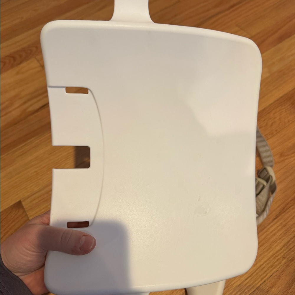 Stokke White Kids Highchair set and harness - Picture 3 of 5